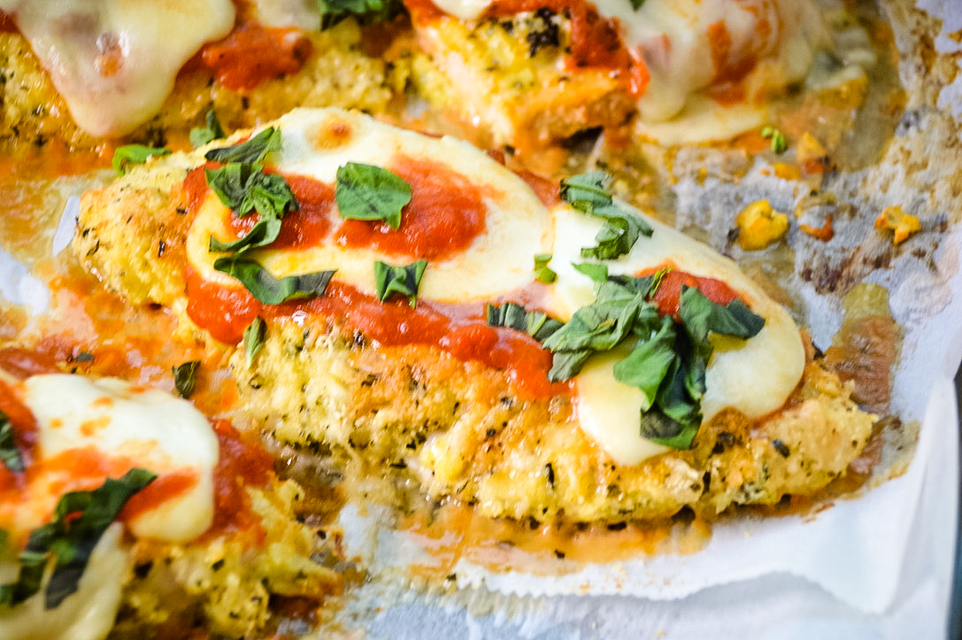 Keto Baked Chicken Parmesan | Kay's Clean Eats {family friendly}
